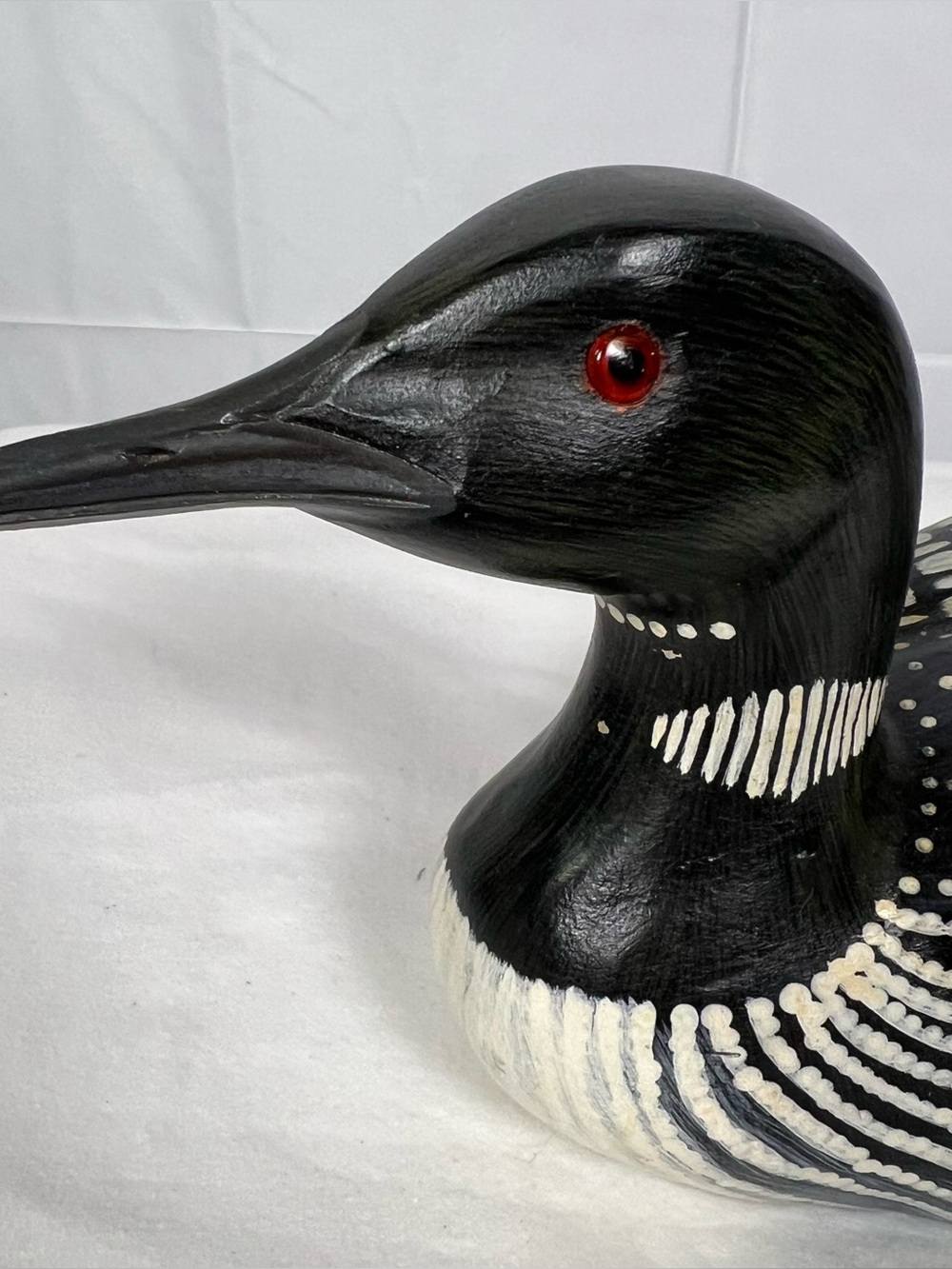 Vintage solid wood hand-painted duck. - Picture 2 of 10